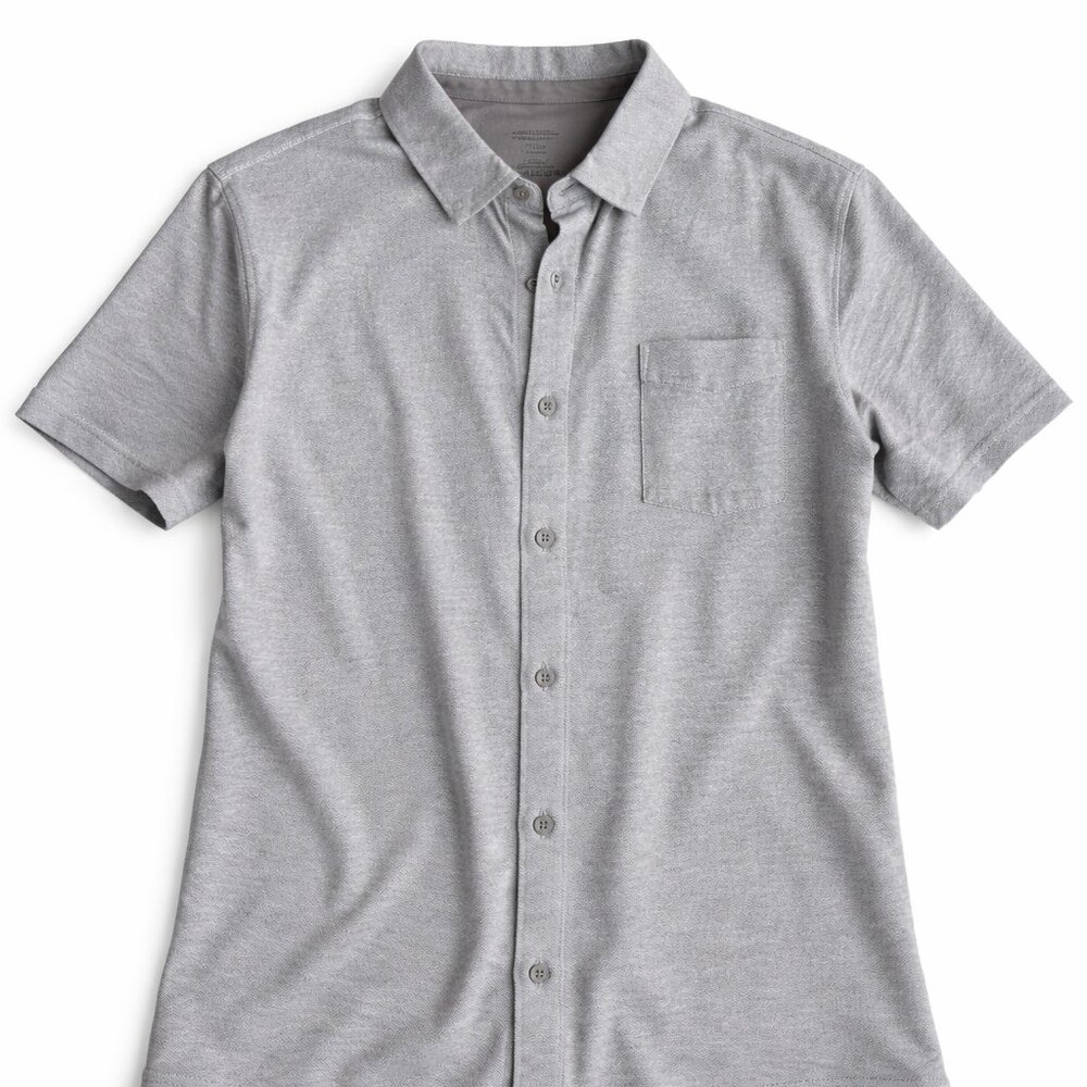 Fabletics Men's The Dash Short Sleeve Button Up Shirt Heather Greige Medium